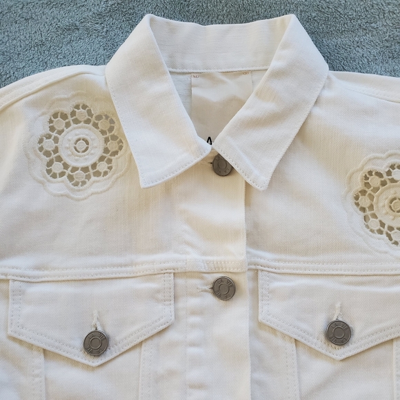 LA VIE REBECCA TAYLOR EYELET DENIM JACKET IN PEARL - Picture 11 of 16